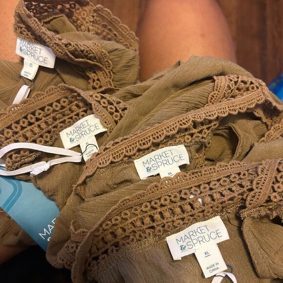 New Market & Spruce Blouse - Picture 5 of 5